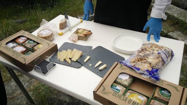 Un productor de queso ecológico de la colmena de Torrelodones (Madrid)